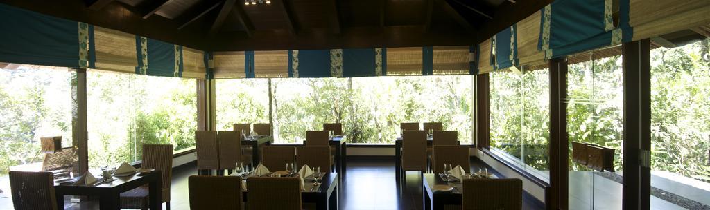 Niraamaya Retreats Cardamom Club Thekkady Esterno foto