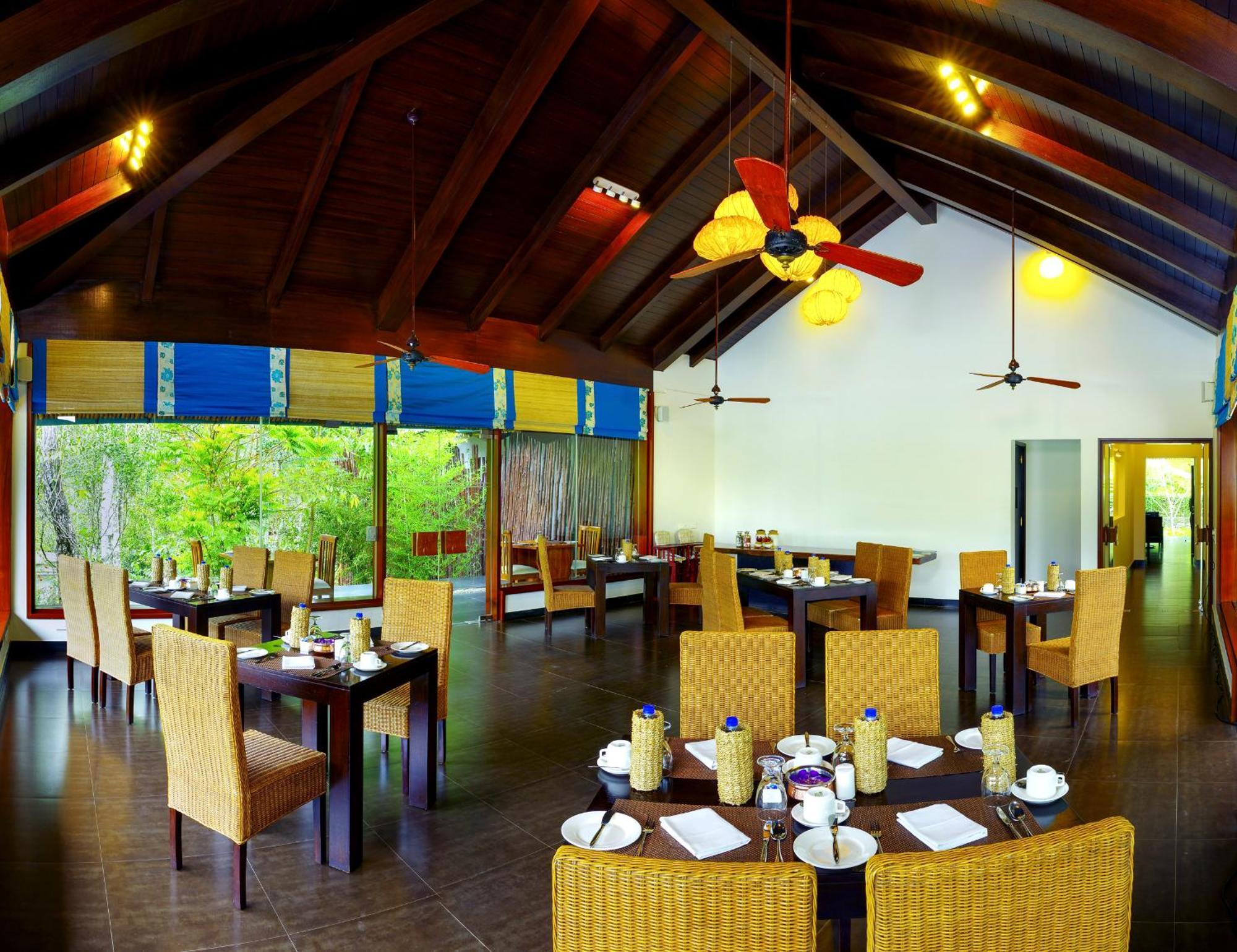Niraamaya Retreats Cardamom Club Thekkady Esterno foto